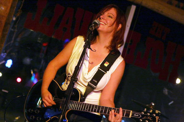 Hole in the Wall. Photo by Dale Kennemer